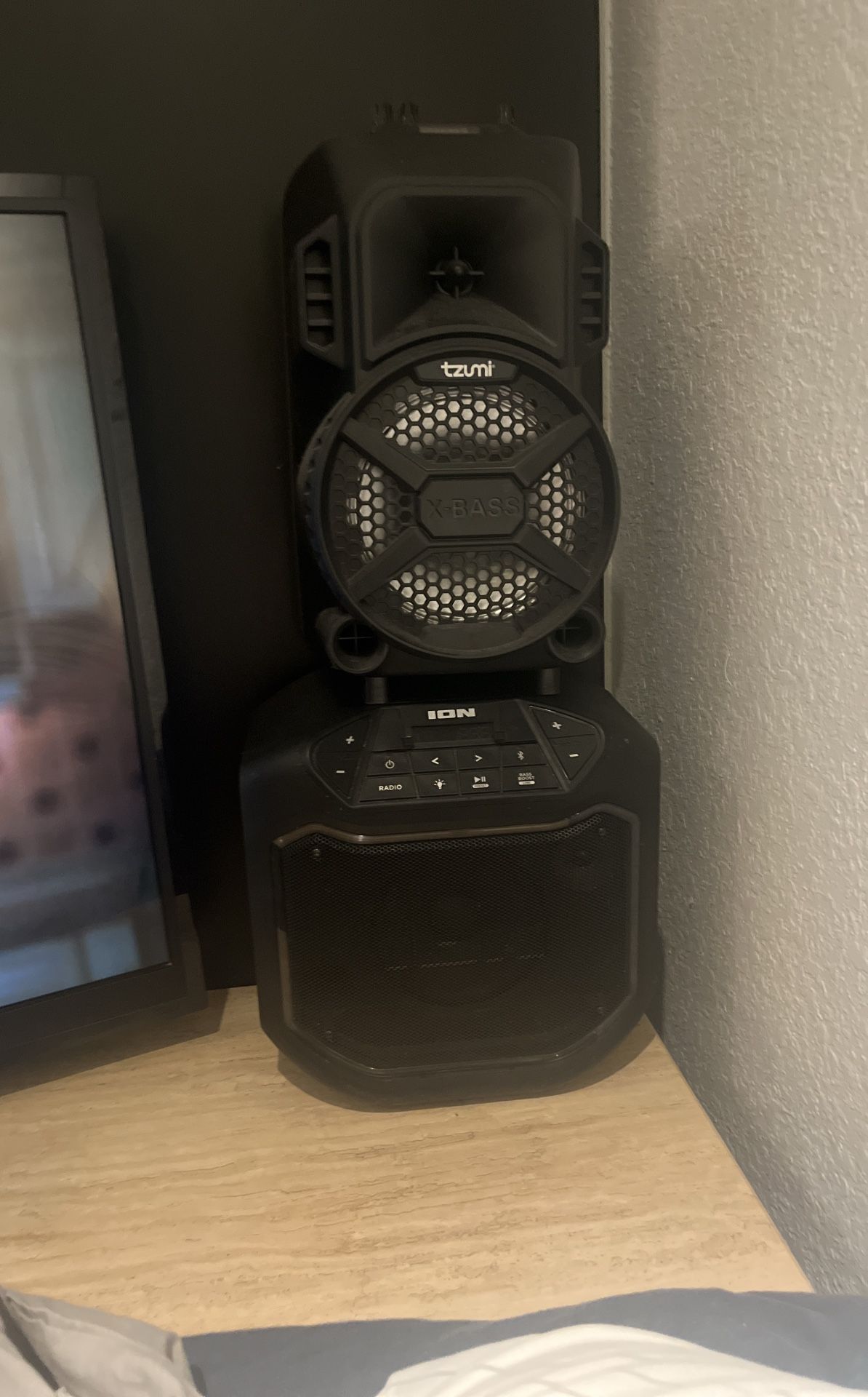 Speakers (look At Description)