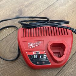 Milwaukee M12 Battery Charger 