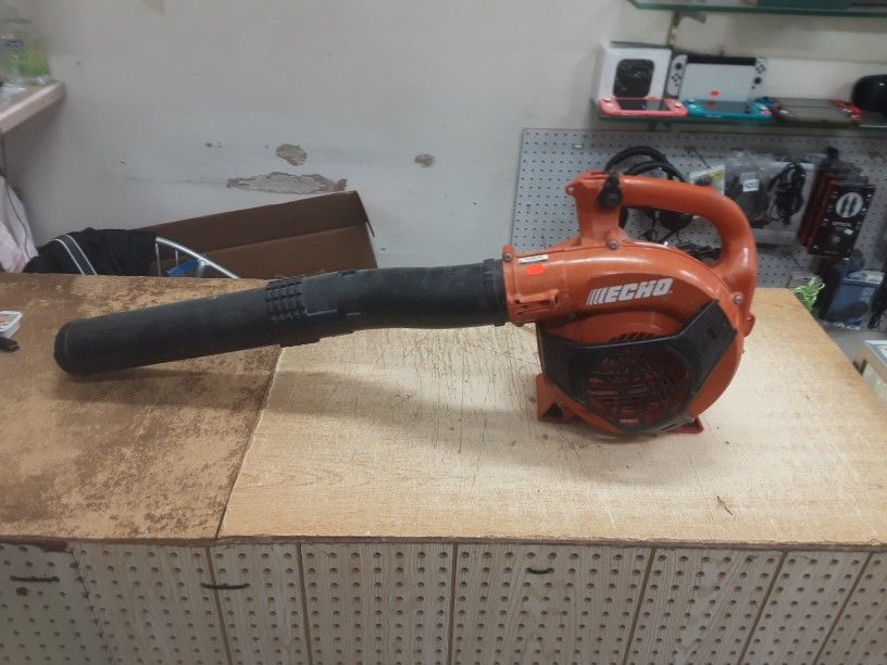 ECHO PB-2520 25.4cc Handheld Leaf Blower