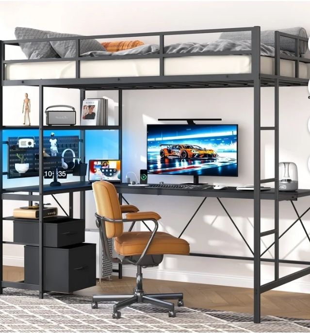 Bunk bed, does not come with drawers, only the table.