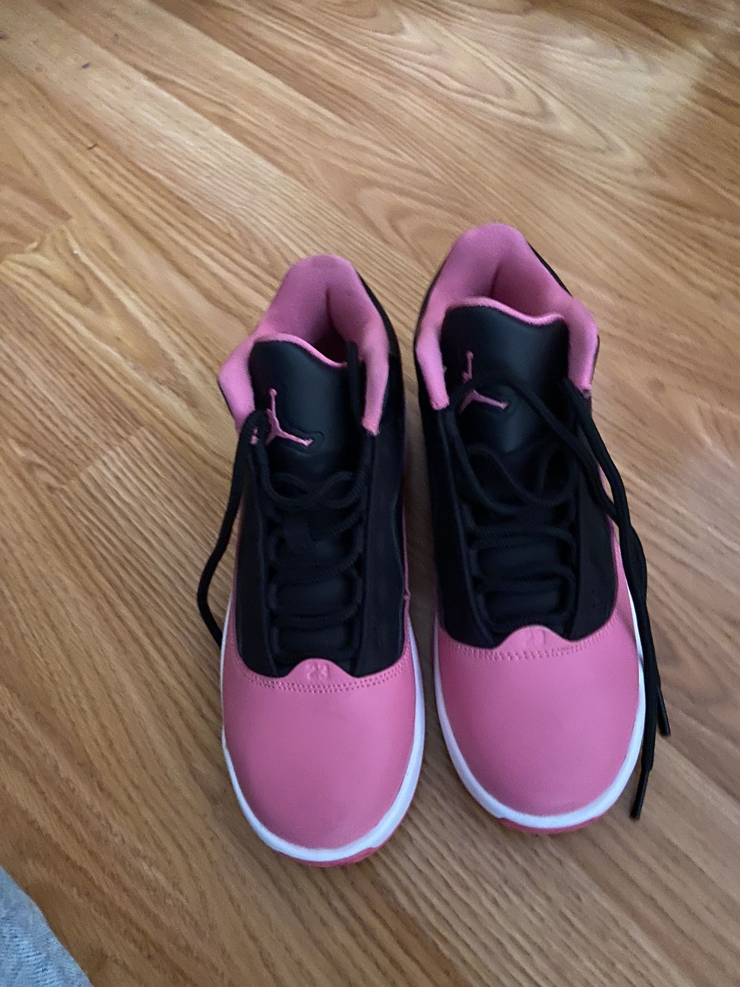 jordan max aura GS