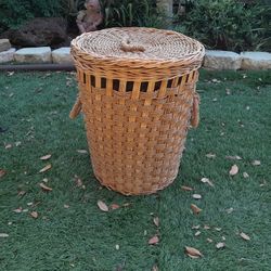 WICKER BASKET/CAN