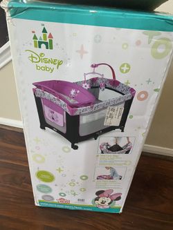 Disney Baby Sweet Wonder Baby Play Yard, Minnie Meadow