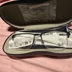 Ray ban black frame eyeglasses.