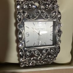 Watch Cuff Style Needs Battery  New