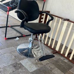 Stylist Chair 