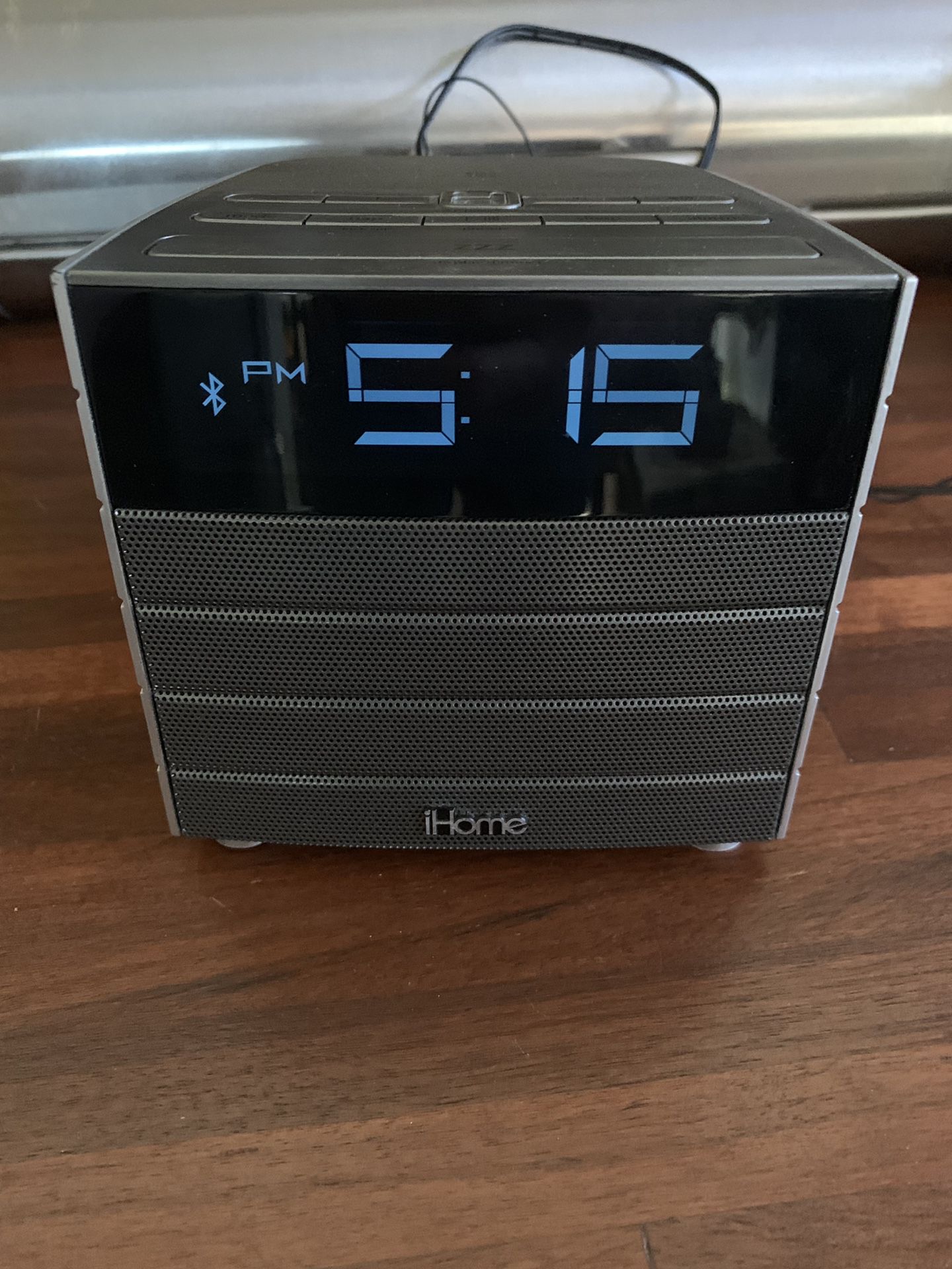 iHome iBN20 Alarm Clock/Bluetooth Speaker