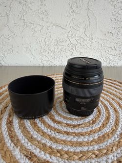 Canon EF 85mm f/1.8 USM