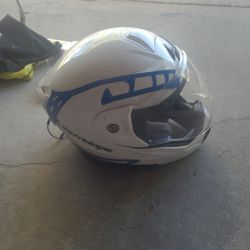 Scorpion Exo at950  white with blue led. small