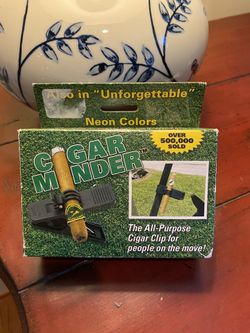 CIGAR MINDER , Cigar Clip/Holder For Golf Cart, Chair, Or Boat  Black