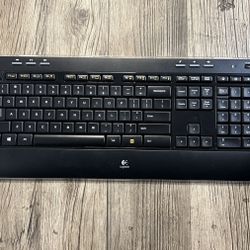 Logitech 53 K520 Wireless Desktop Keyboard 