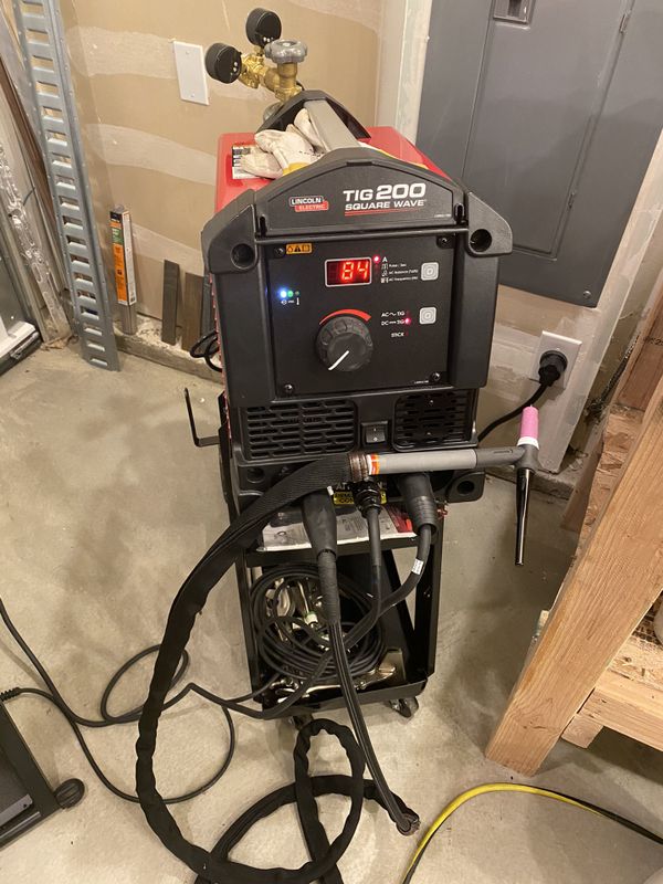 Lincoln electric TIG 200 tig200 square wave welder for Sale in Seattle