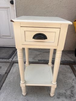 Night stand with one drawer and storage shelf