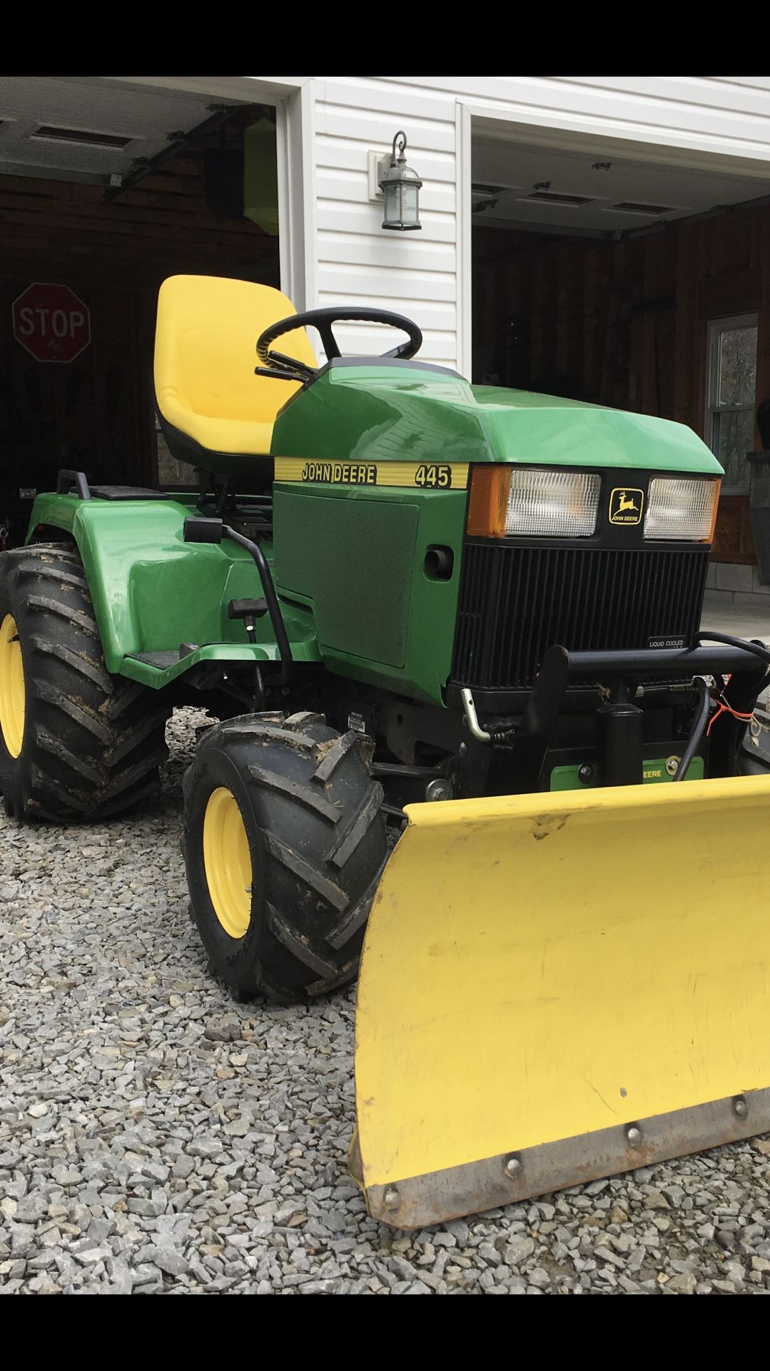 John Deere 445