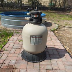 Sand pool filter