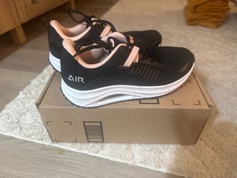 👟✨ Women’s Sneakers – Black & Pink (Size 8.5) ✨👟