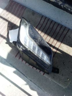 2016-2019 Chevy Volt Right Fork Lamp Nice One Picked Up In Van Nuys