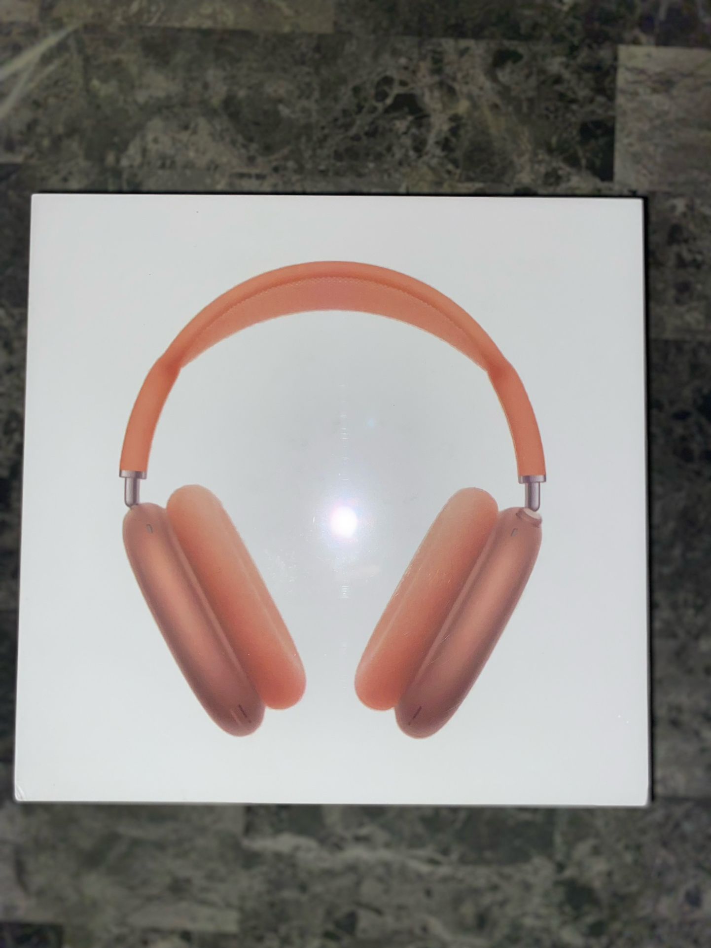 AirPods Max Orange