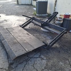 Tuck Under Maxon Gate