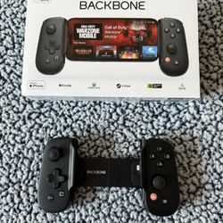 Backbone Pro Black Controller: USB-C & Bluetooth Game Controller iPhone/Android