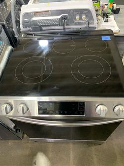 Electric Stove with 5 Burners -Great Deal!