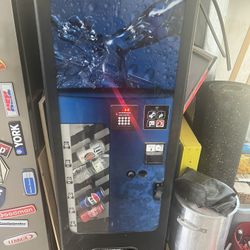 CB300-SA 3179 Vending Machine