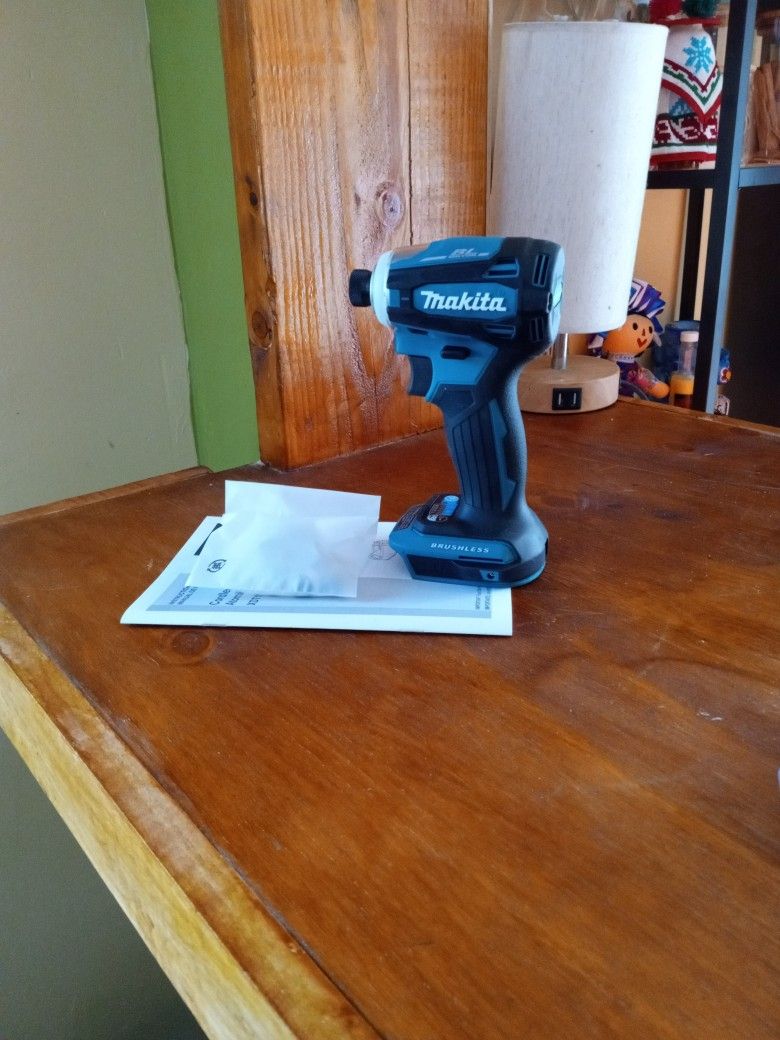 Makita. 18v    New BL.  Impact Driver. 4   Speed.  Brushless Motor 