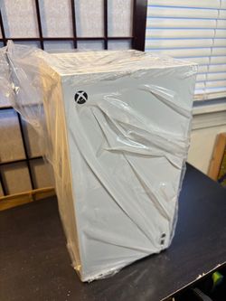 NEW/OPEN-BOX Xbox Series X | Digital Gaming Console | 1TB SSD