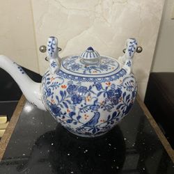 Rauenstein Germány Antique Ribbed Porcelain Teapot