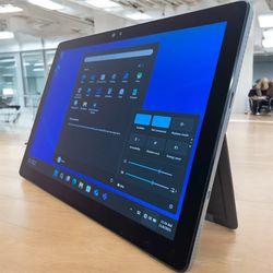 Dell i5 vPro 2-in-1 Quad Core FHD tablet / Windows 11 Pro / SSD 512GB / RAM 16GB / Camera / Thunderbolt / Bluetooth / WiFi AC / Backlit / Charger