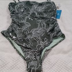 Cupshe Green Floral One-Piece Swimsuit Size M