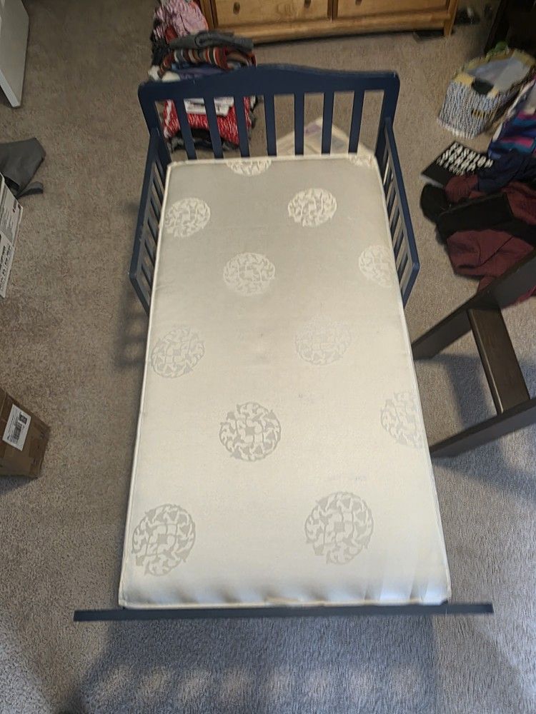 Toddler Bed W/mattress