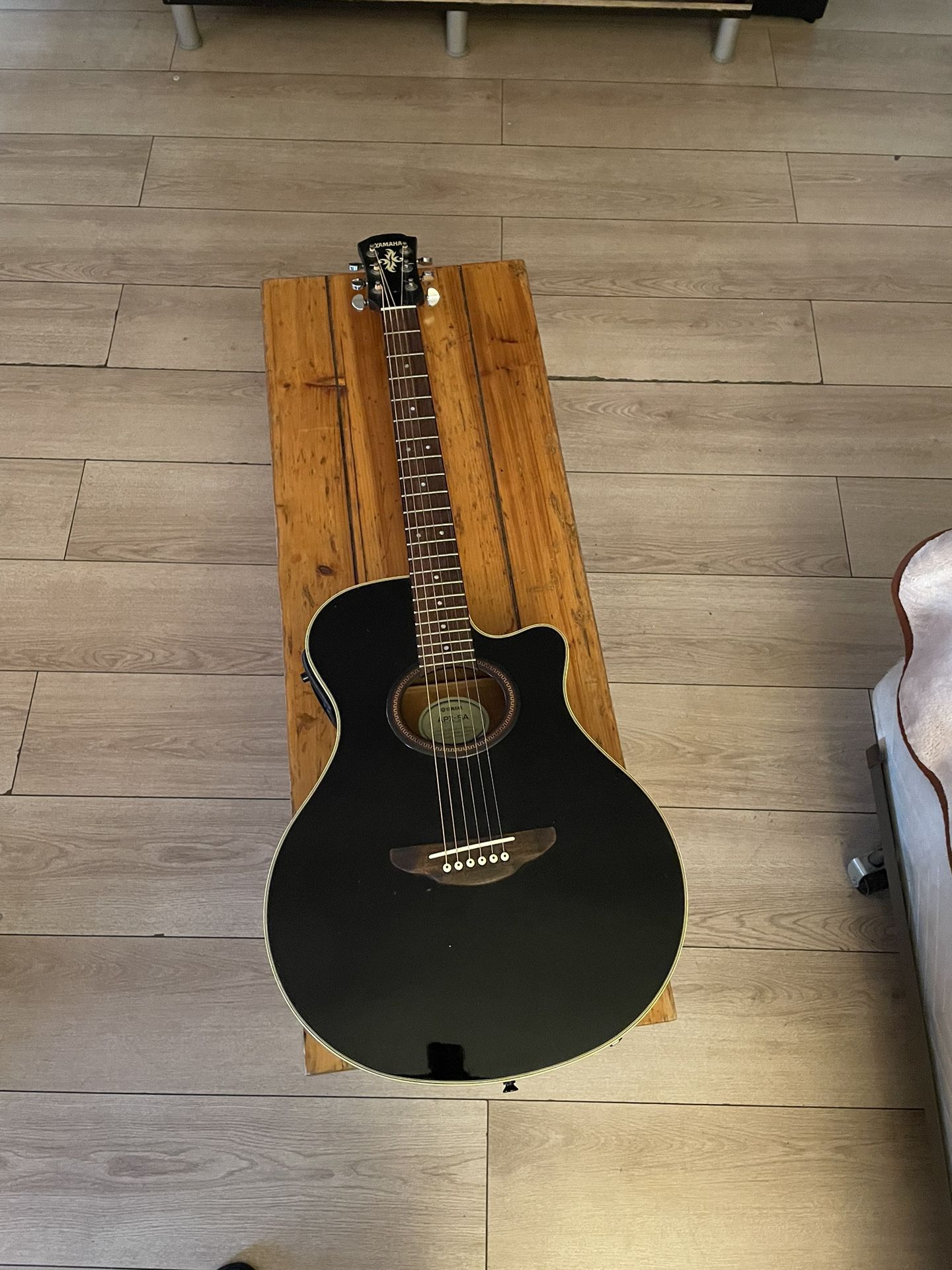Yamaha APX-5A Acoustic-electric Guitar 