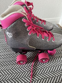 Roller skates Size 3-7 (adult) 