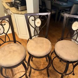 Set of 3 Swivel Bar Stools – Metal Frame with Cushioned Seats **Good Condition