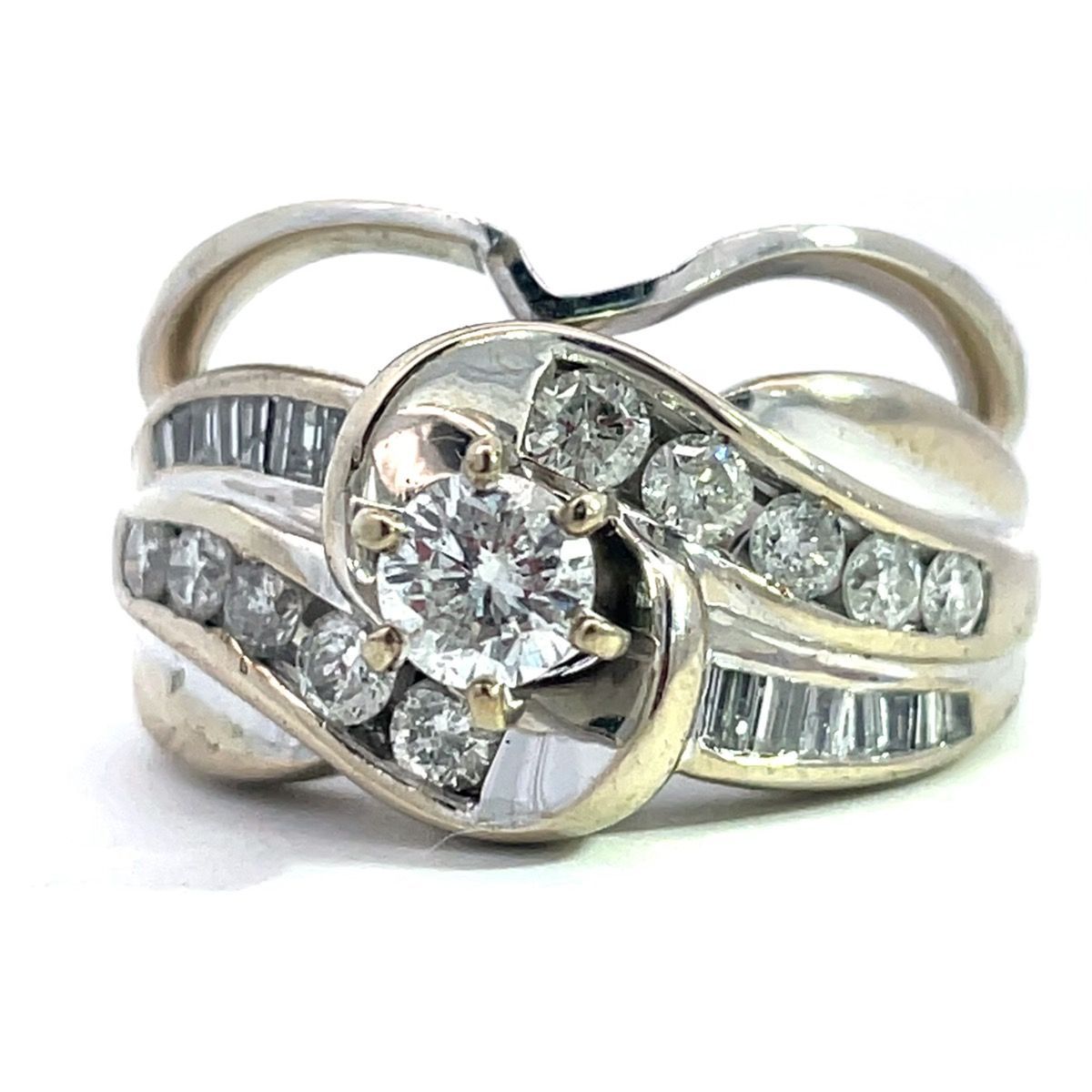 Lady’s 14K White Gold Wedding Band – Size 7 (51124-3)