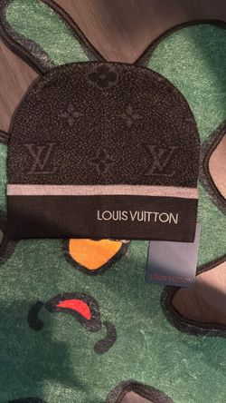 Black knit beanie