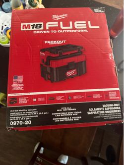 Milwaukee - M18 FUEL PACKOUT 18-Volt Lithium-Ion Cordless 2.5 Gal. Wet/Dry Vacuum (Vacuum-Only)