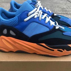 [COMES WITH BOX] Yeezy Boost 700 (Pick Up Only)