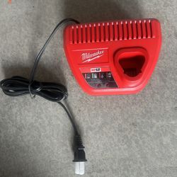 Milwaukee M12 Charger (new) 