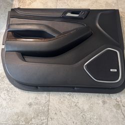 Chevy Door panel Chevy suburban 2015-2020 front left driver side