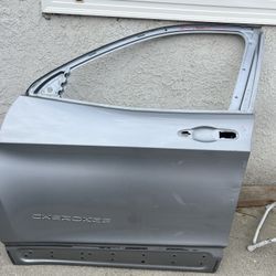 Passenger Side Door For Jeep Cherokee 2014-2020