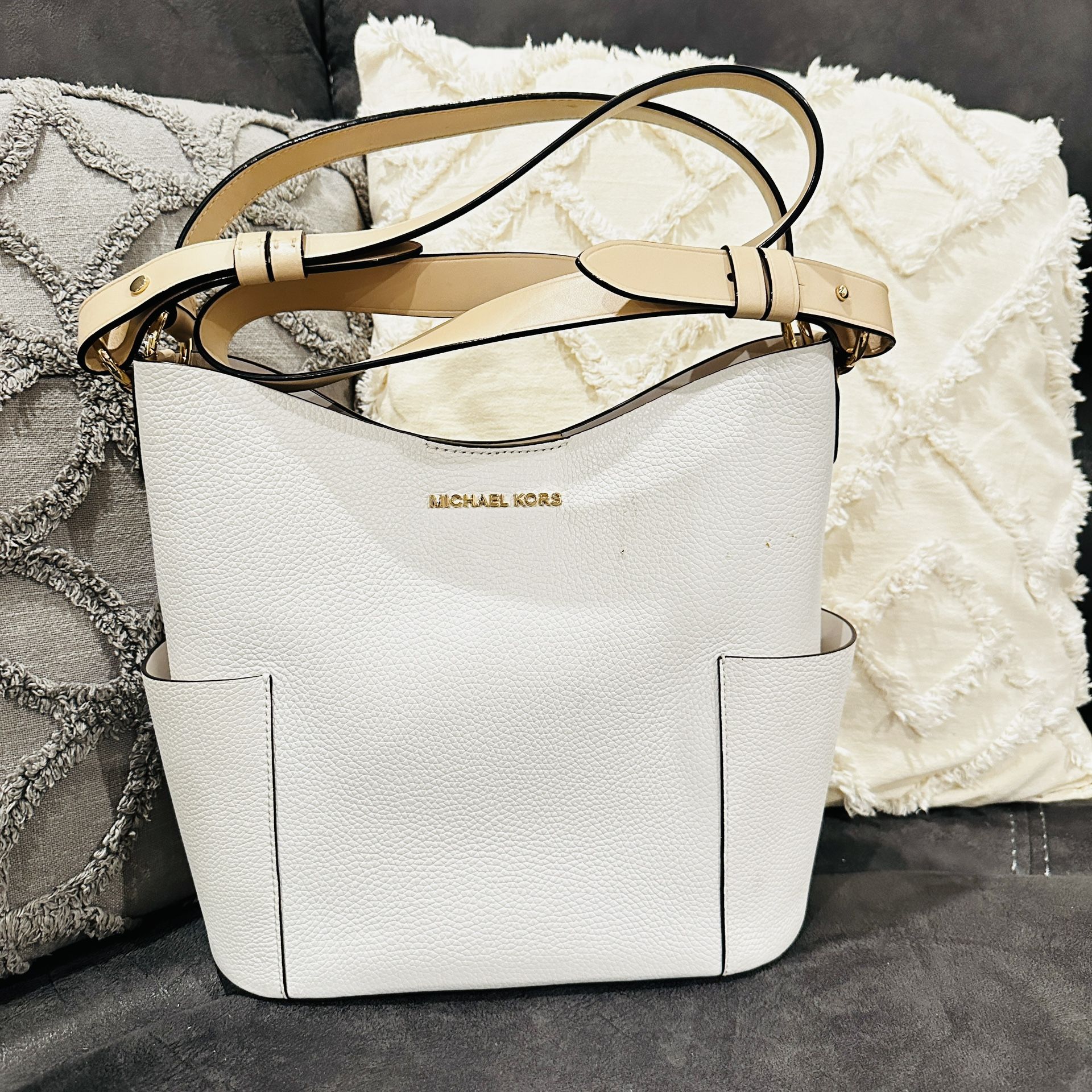White Michael Kors Multi Shoulder Purse $40