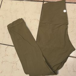 LULULEMON leggings size 4