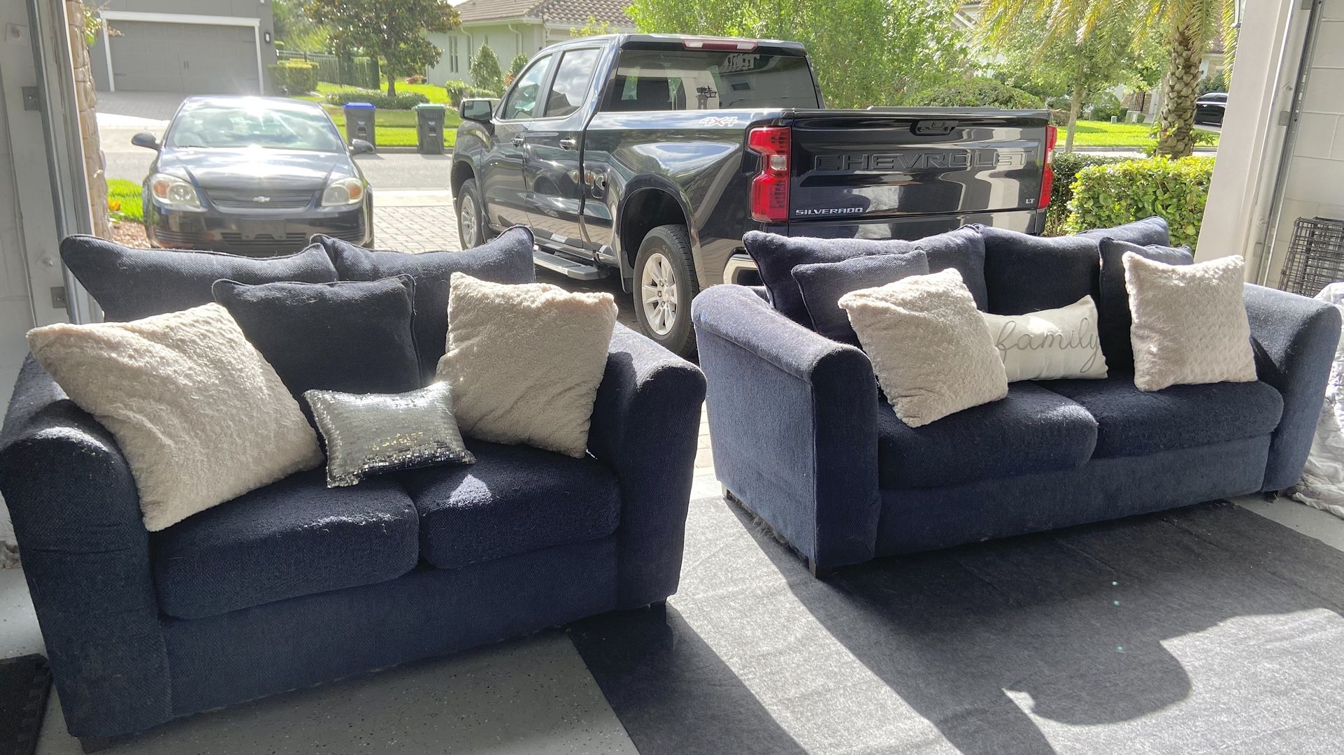 Cozy Couches Set