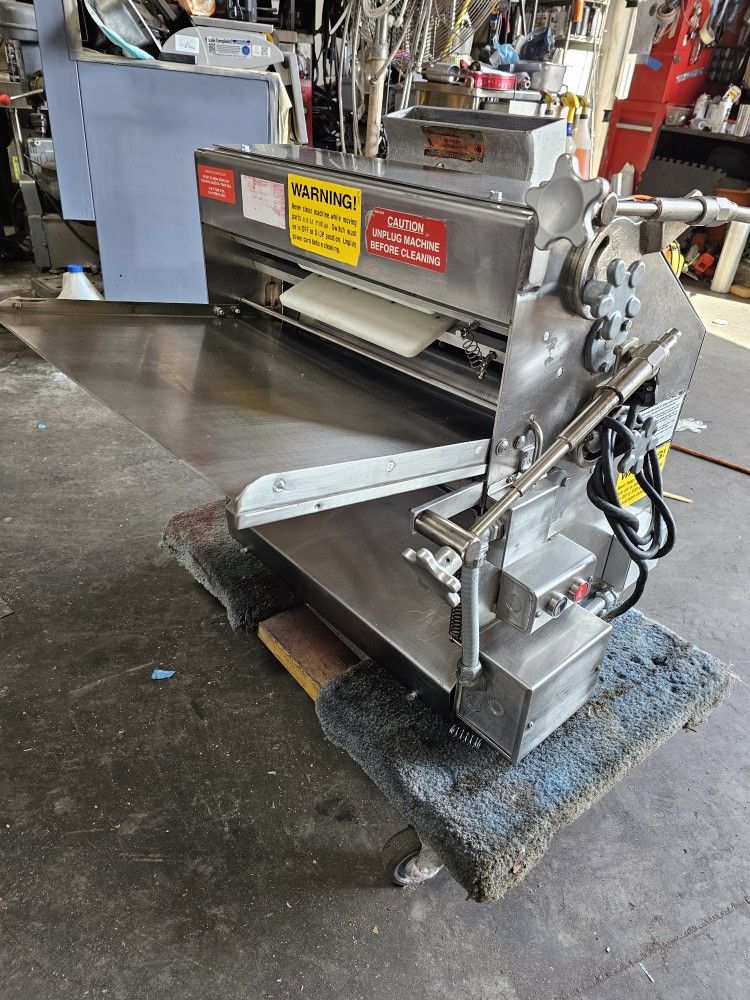 Acme MRS-11-R Two-pass Dough Roller Sheeter Bench Model Pizza Bakery Tested Excellent Working Conditions.