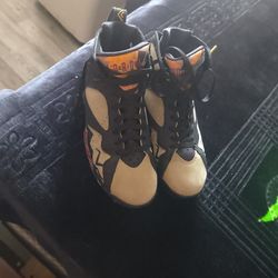 Jordans  Retros 9 1/2 
