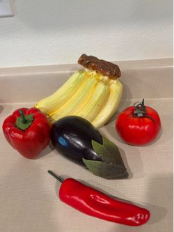 Artificial fruit and veges