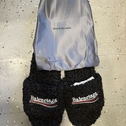 Balenciaga fur slides black