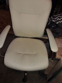 Desk chair